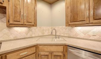 7112 NW 32nd St, Bethany, OK 73008
