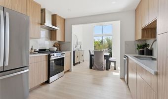 10820 Holman Ave 204, Los Angeles, CA 90024