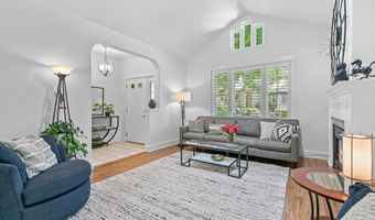 815 Creek Stone Way, Ashland, OR 97520