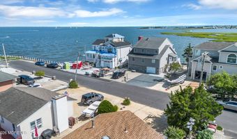 281 Sandlewood Dr, Bayville, NJ 08721