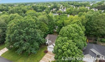 11035 Timberline Dr, Allendale, MI 49401