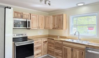 93 Pace Rd, Bennington, VT 05201