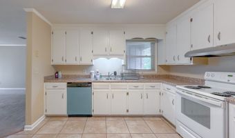 1102 Douglas Dr, Bainbridge, GA 39819