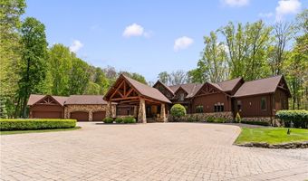 805 Cascades Dr, Aurora, OH 44202