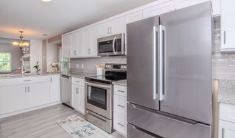 1892 Lindsay Ln, Ann Arbor, MI 48104