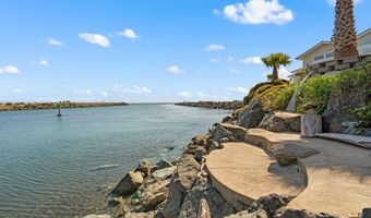 108 SEA CLIFF Ter, Brookings, OR 97415