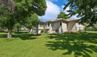 405 Plumwood Ct SW, Altoona, IA 50009