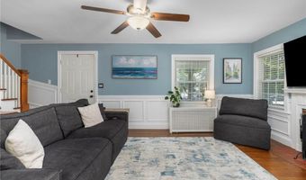 138 Homecrest Ave, North Smithfield, RI 02896