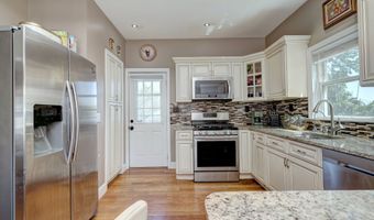 98 Boston Ter, Bridgeport, CT 06610