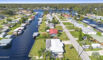 1617 Paradise Ln, Astor, FL 32102