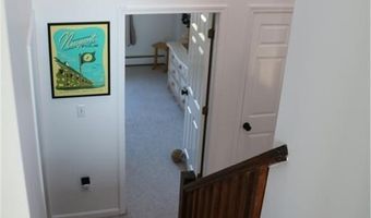 26 W Narragansett Ave 6, Newport, RI 02840