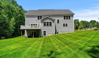 32 Settlers Ct, Bedford, NH 03110