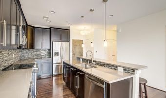1107 S WALTER REED Dr 302, Arlington, VA 22204