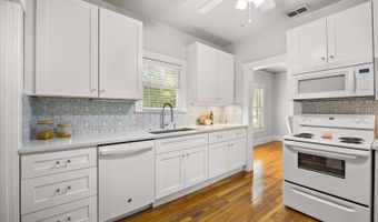 1900 PARK LAKE St, Orlando, FL 32803