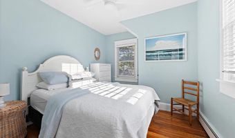 112 8TH St E, Beach Haven, NJ 08008
