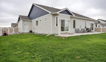 2200 ARROWLEAF Dr, Cheyenne, WY 82007