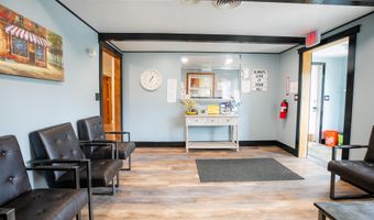 875 Hammond St, Bangor, ME 04401