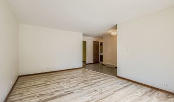 1410 W Lexington Dr, Arlington Heights, IL 60004