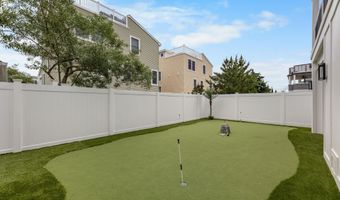 18 Mea Ln, Beach Haven, NJ 08008
