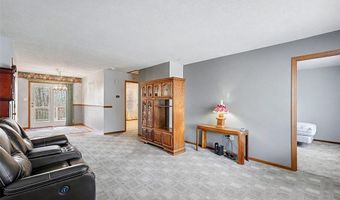 887 Woodridge Dr, Arnold, MO 63010