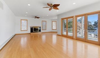 159 Harbor Inn Rd, Bayville, NJ 08721