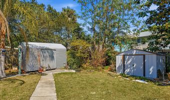 43 FORRESTAL Cir N, Atlantic Beach, FL 32233