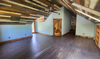 128 Elm St, Cabot, VT 05647