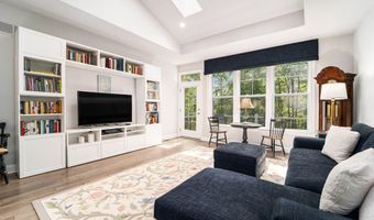 3306 Sunton Rd, Ann Arbor, MI 48105