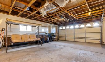 2325 Countryaire Estates Dr, Aberdeen, SD 57401