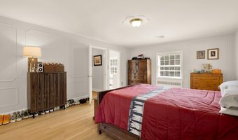 5135 MASSACHUSETTS Ave, Bethesda, MD 20816