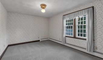 381 Woonsocket Hill Rd, North Smithfield, RI 02896