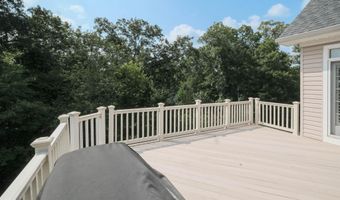 117 HARVESTER Dr, Lake Frederick, VA 22630