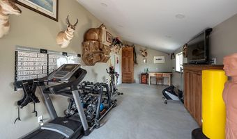 800 COUNTY ROAD 123, Bedford, WY 83112