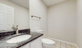 1291 White Chapel Ln, Algonquin, IL 60102