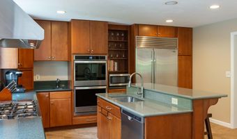 33 Hobart Hill Rd, Brookline, NH 03033