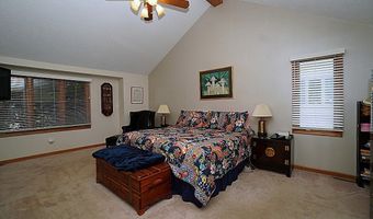 89 Beachridge Dr, Amherst, NY 14051