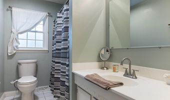 111 Hurstland Dr, Bardstown, KY 40004