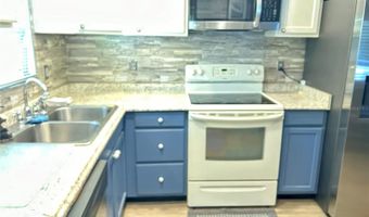 24519 PEARL St, Astor, FL 32102