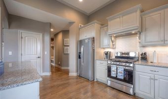 823 155th Cir, Basehor, KS 66007