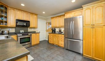 305 Barbara Dr, Point Pleasant, NJ 08742