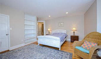 10 Pell St 3B, Newport, RI 02840