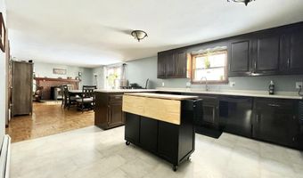 12 Nathaniel Dr, Amherst, NH 03031