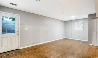 8402 CAMDEN St, Alexandria, VA 22308