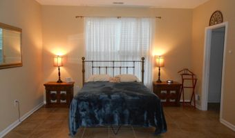 4 HIDDEN LAKE Cir, Barnegat, NJ 08005