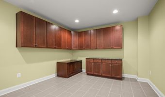 6005 ROOSEVELT St, Bethesda, MD 20817