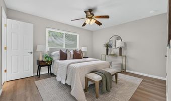 930 Bellestri Dr, Ballwin, MO 63021