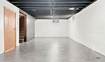 959 North St, Anoka, MN 55303
