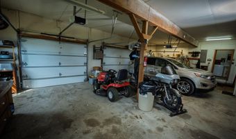 24352 State Highway Ee, Aurora, MO 65605