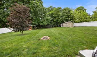 139 Contour Dr, Cheshire, CT 06410