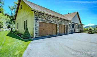 534 Farm Loop Rd, Banner Elk, NC 28604